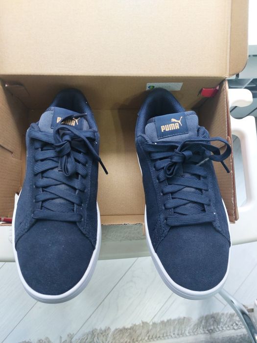 Продам кроссовки PUMA 39-40 размер