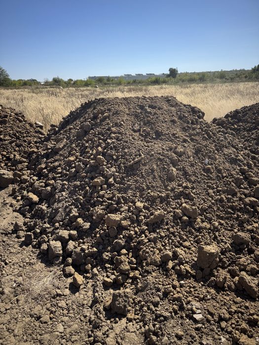 Evacuare moloz cu camioneta de 6t sau cu camion 30t