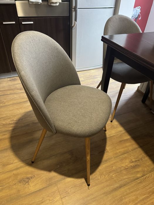 Кухненса маса с три стола