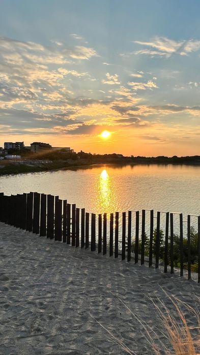 2 Camere parcare metrou Petrache Poenaru vedere Lacul Morii