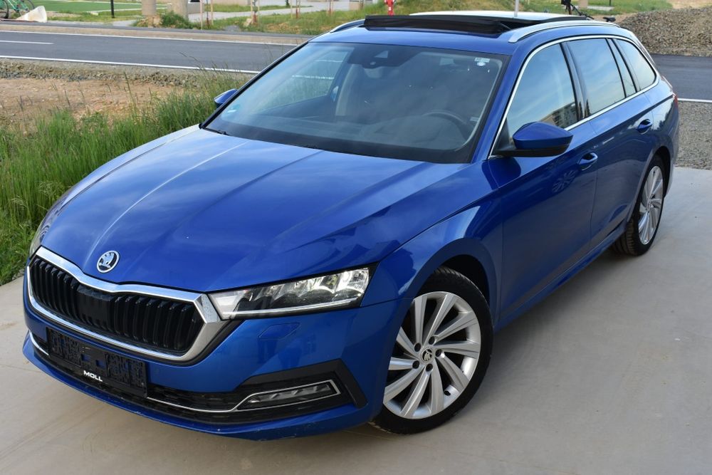 Skoda Octavia 2.0 Dsg Panoramic  Matrix Masaj Memory Head-Up camera an 2023