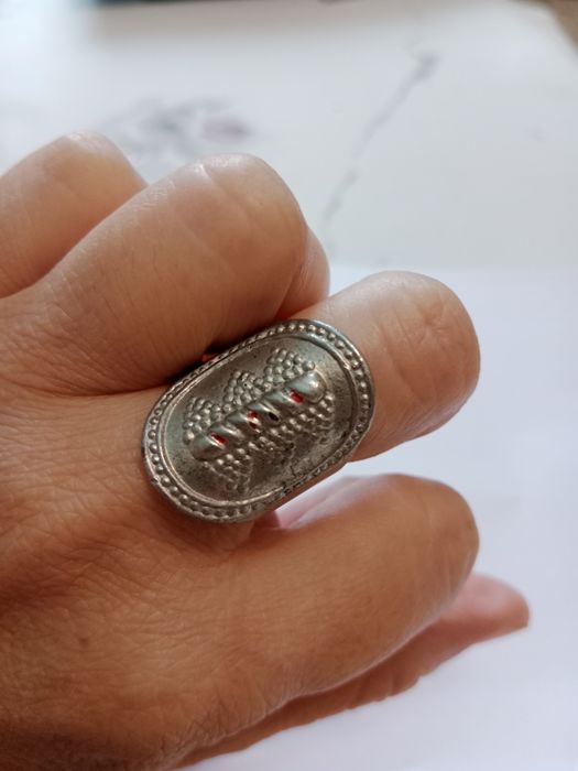 продам муж.кольцо серебро 925 проба.