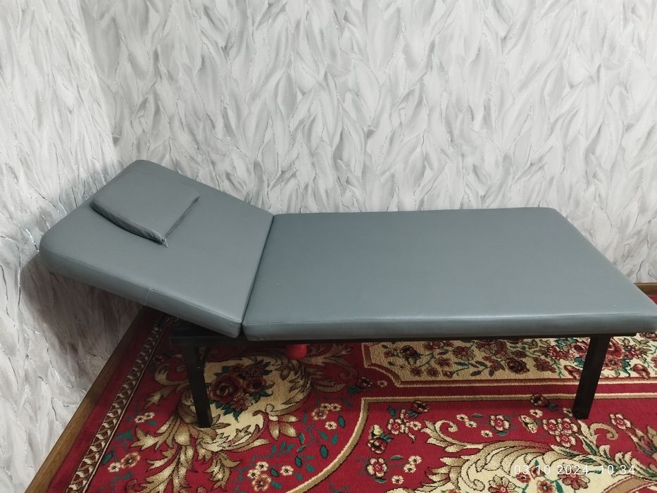 Кушетка , массажный стол