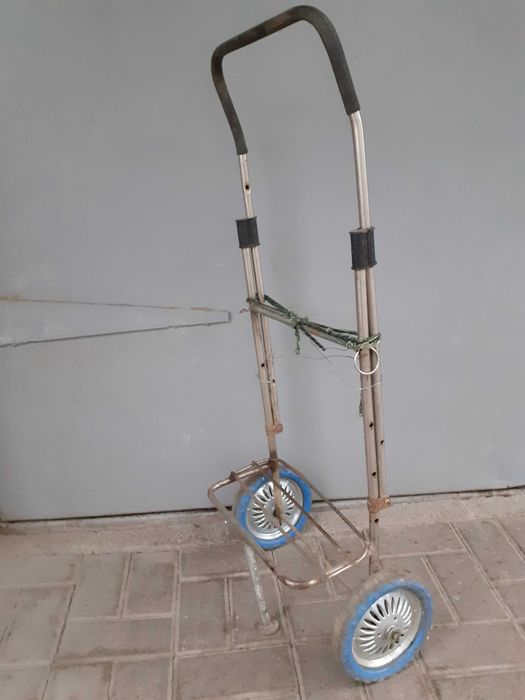 Тележку бытовую - продам.