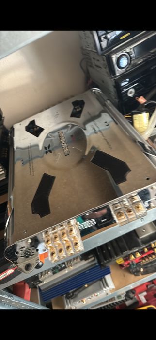 Amplificator audio auto. Statie subwoofer Magnat, Hifonics, Alpine