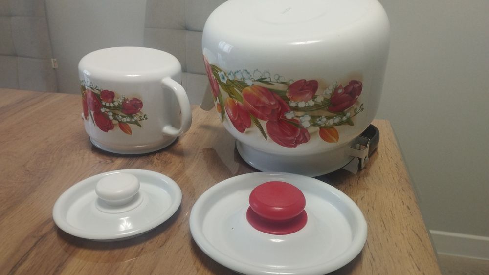 Продам эмальированные чайники