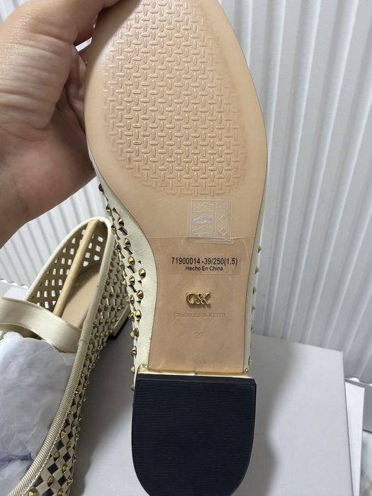 Новые балетки Charles & Keith.