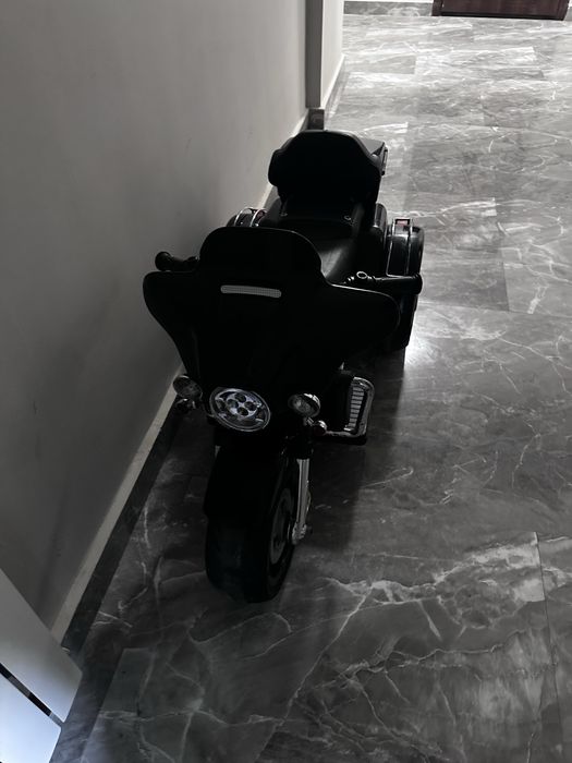 Электро мотоцикл трехколесный