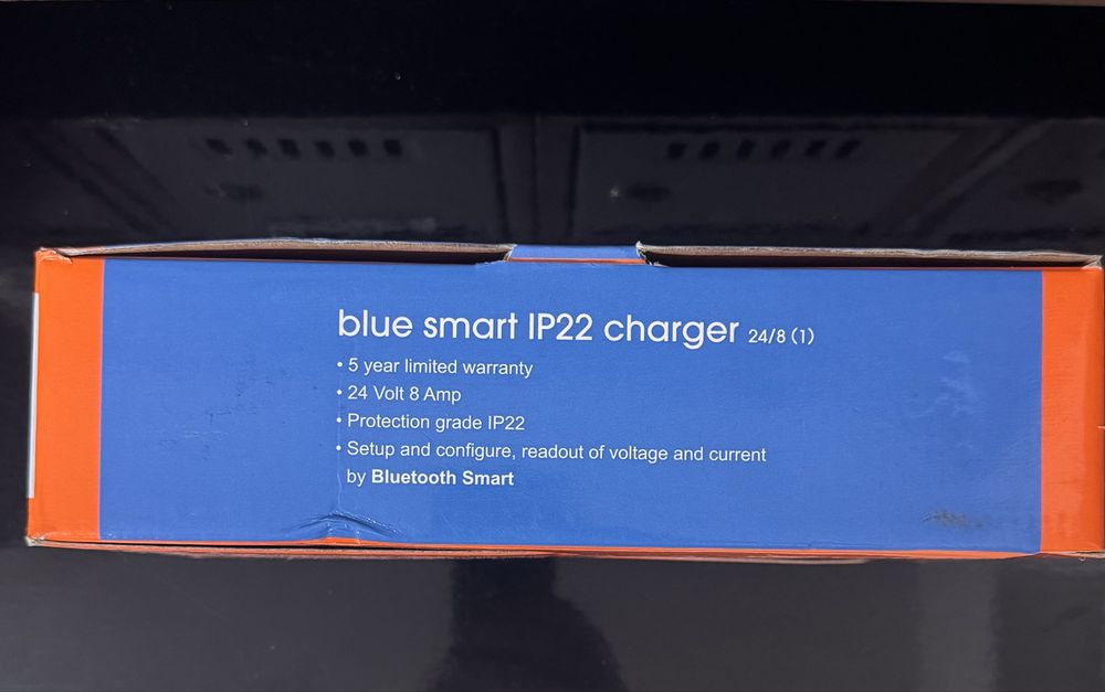 Зарядно устройство Victron Energy Blue Smart IP22