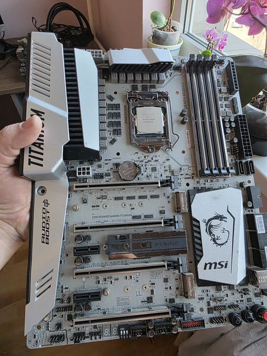 Vând kit i7 7700k/ z270 Msi xpower gaming titanium