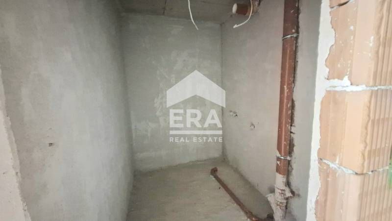 Продава се Четиристаен апартамент в Варна, м-т Св. Никола - 158 кв.м за 2108 €/кв.м - Снимка #5