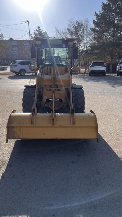 Погрузшик фронтальный лугонг