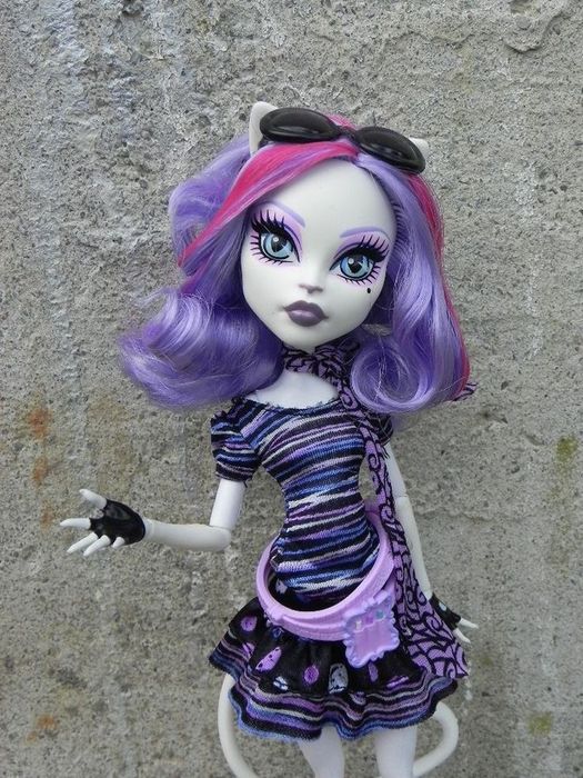 Ищу кэтрин демяу монстер хай