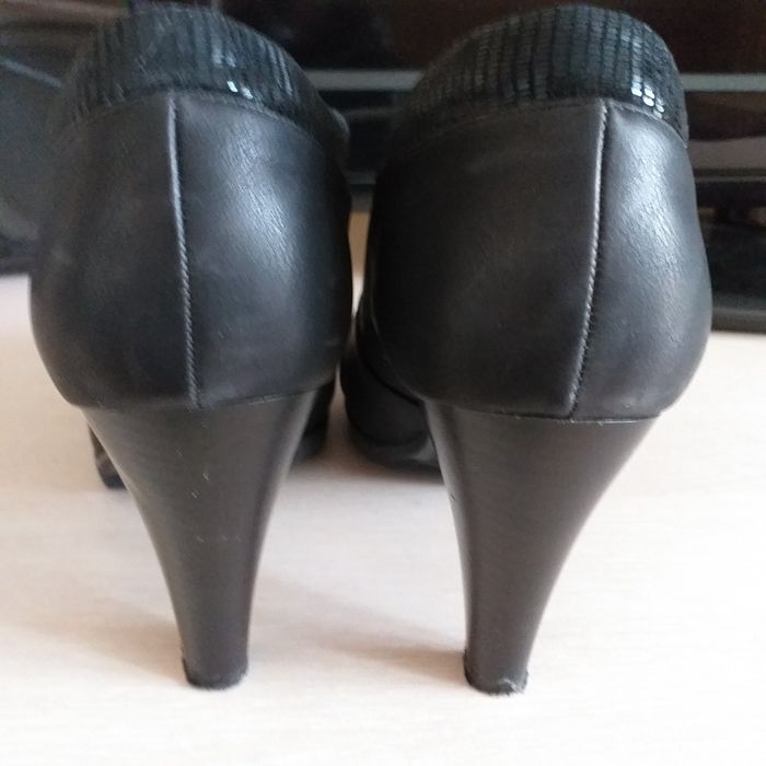 Дамски обувки номер 39