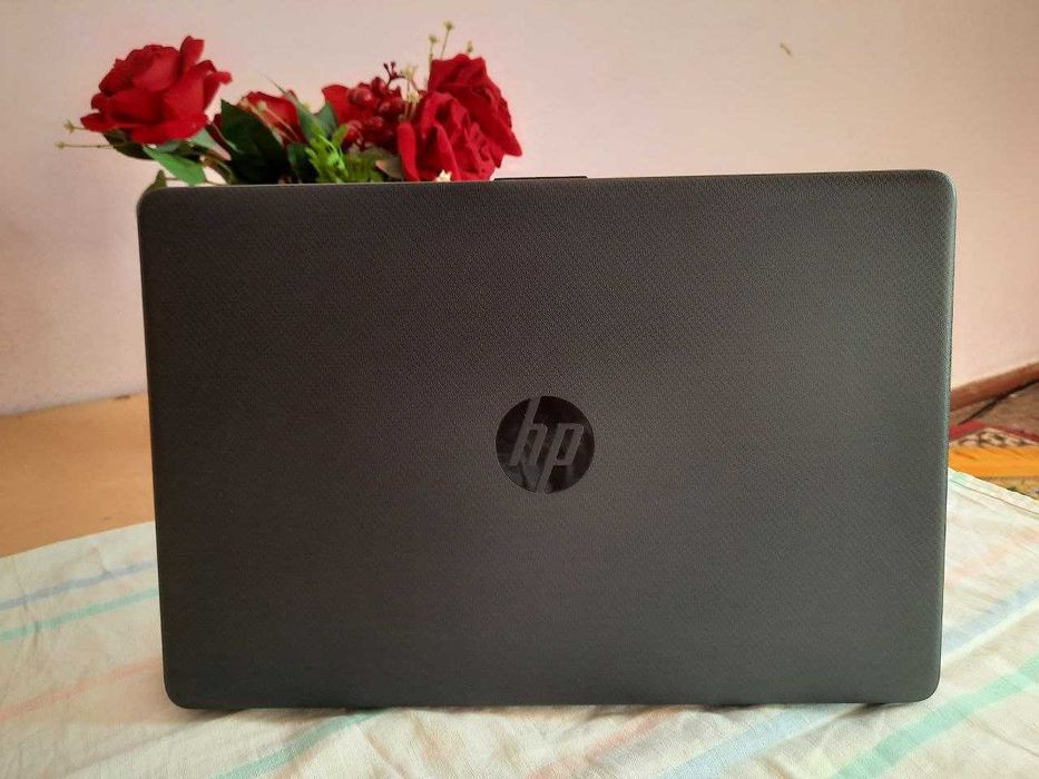 ПРОДАМ Ноутбук HP Laptop 15S с SSD и Ryzen™ 3