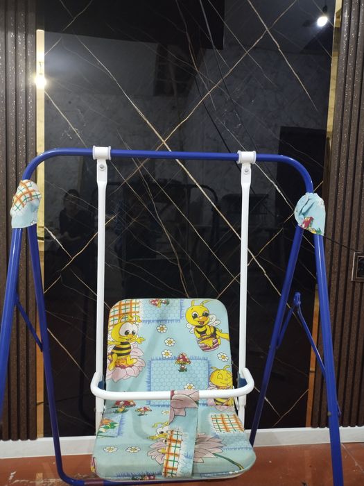 Детская качелька