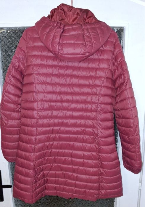 Яке червено с качулка