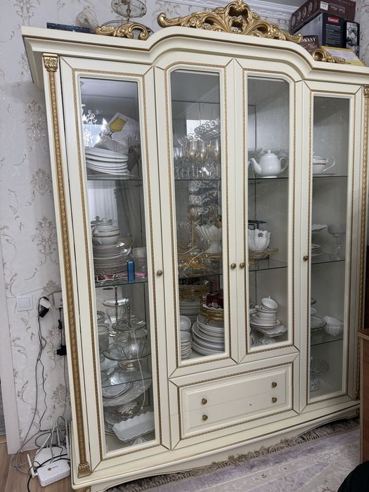 Сервант для гостиной