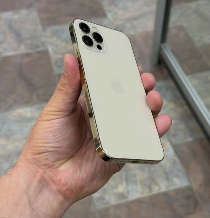 Продам Айфон 12 Pro 256 гб