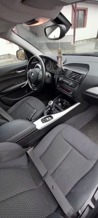 Vând BMW 116d.F20