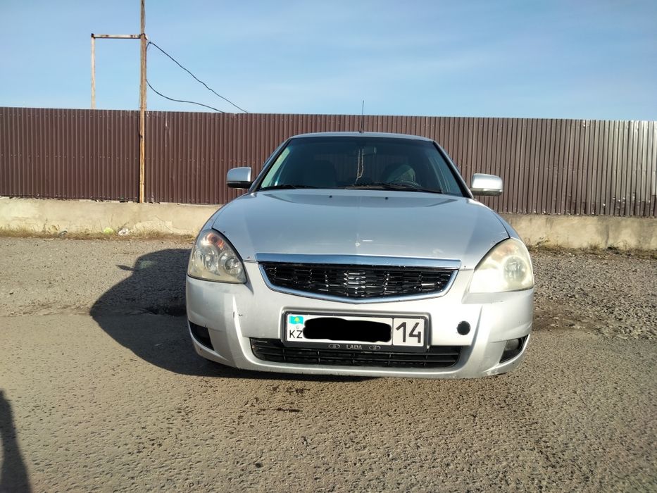 Продам приору седан