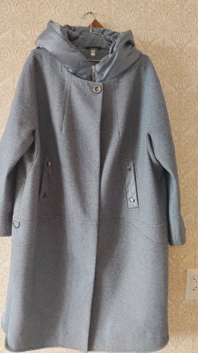 Продам осеннее пальто женское