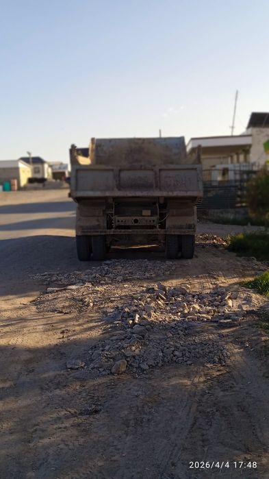 Kamaz samosval metan