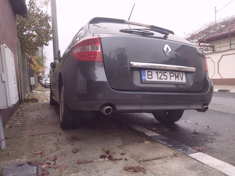 Laguna 3 Grandtour 2.0 dCi • Automată • Initiale • Full • CarVertical