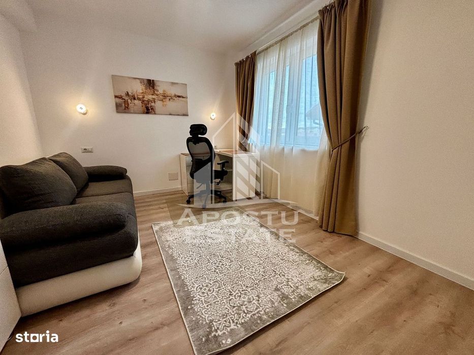Apartament cu 3 camere,loc de parcare, prima inchiriere, Dumbravita
