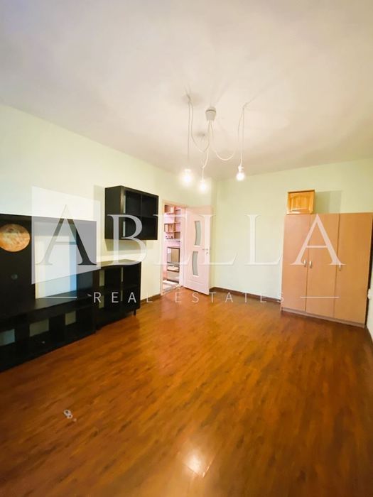 Продава се Тристаен апартамент в София, Дружба 1 - 60 кв.м за 2667 €/кв.м - Снимка #2