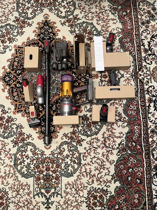 Пылесос dyson v12