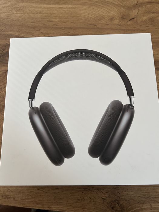 AIRPODS MAX lighting port
