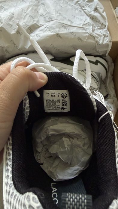 Продам Кроссовки Lacoste оригинал