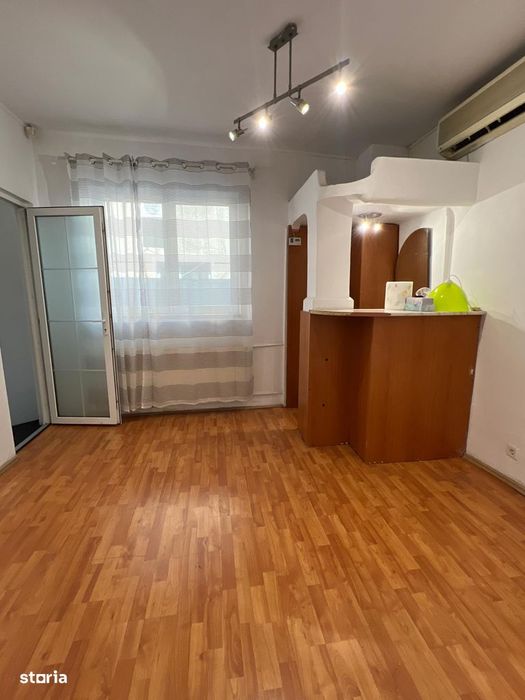Calarasilor- Piata Muncii, vila 8 camere singur curte si teren 197 mp,