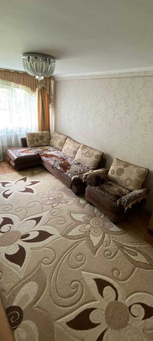 Угловой диван и кресло