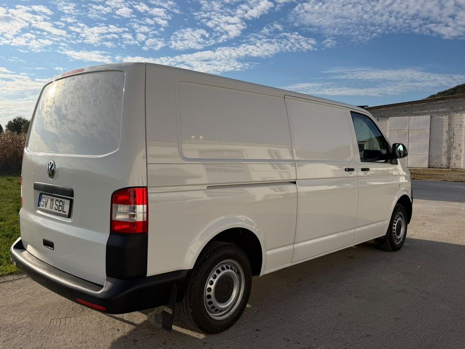 VOLKSWAGEN Transporter 2013 — imagine 3