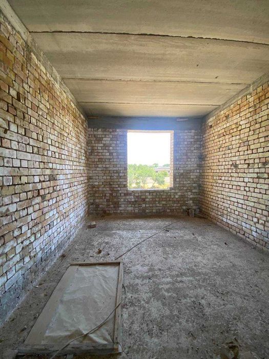 Продам дом 4 уровня 3 сотки Сампи  925M2