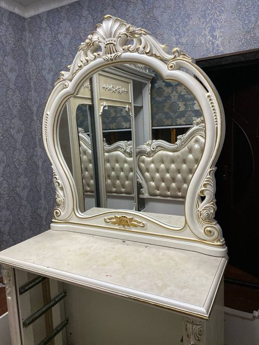 Yotoqxona mebeli sotiladi,holati judayam yaxshi,