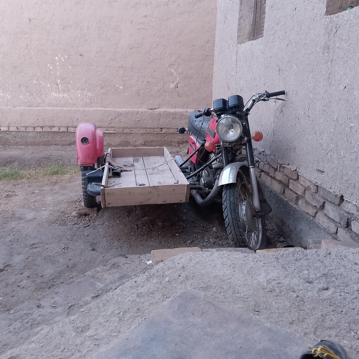 Мотоцикл иж-5 сотилади