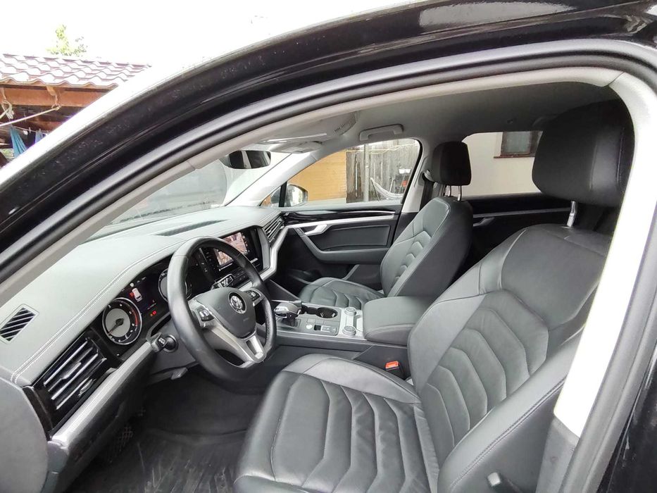 VOLKSWAGEN Touareg 2019 — imagine 4