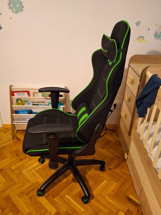 Геймърски стол с облегалки