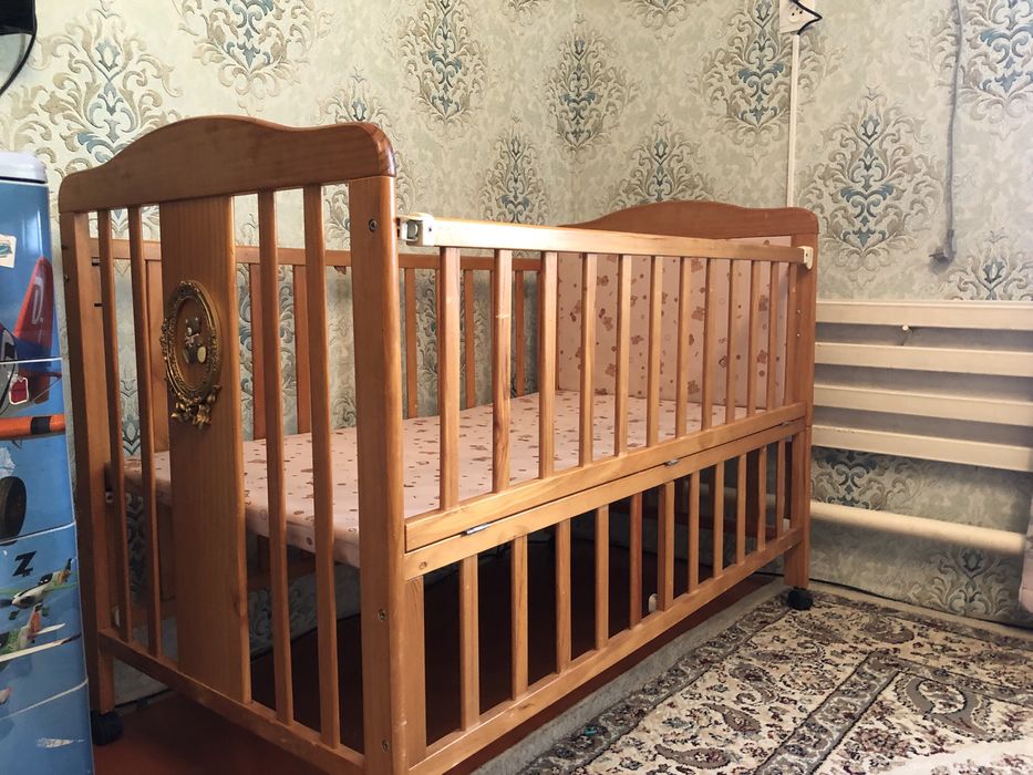 Продам  детскую кроватку