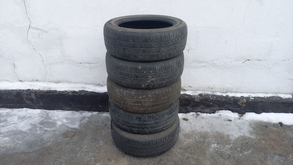 Продам летние резины на 15