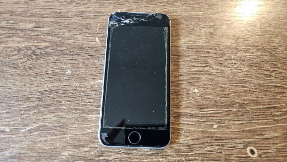 iPhone 6s silver 64Gb