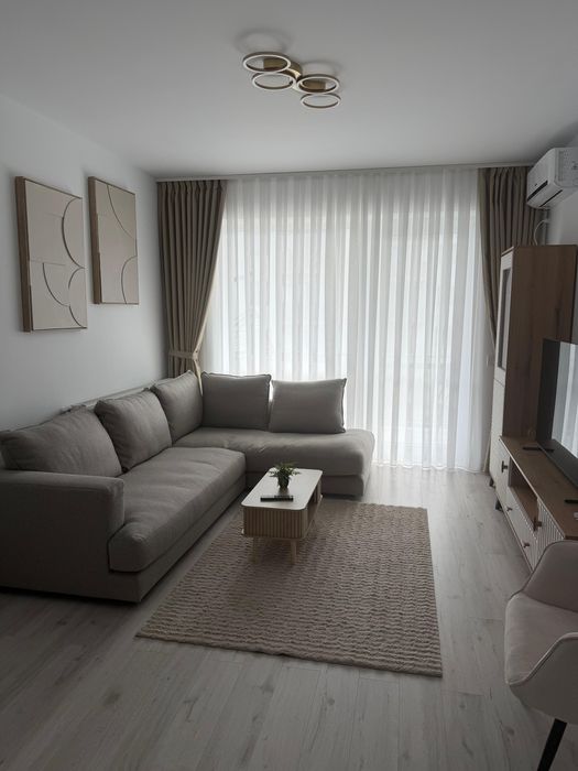 De inchiriat apartament 3 camere NOU - premium