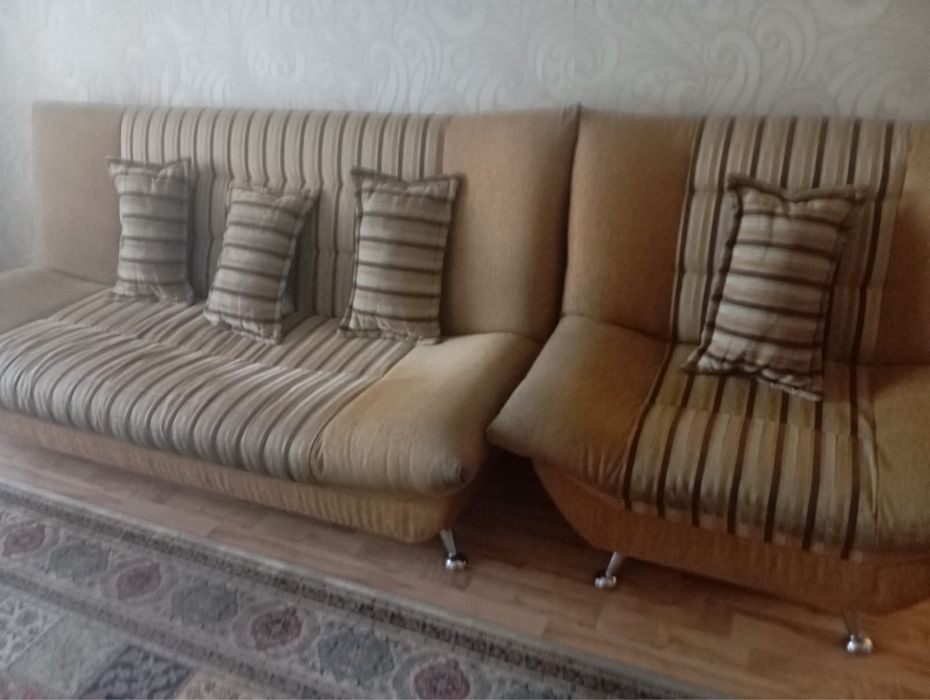 Диван и два кресла