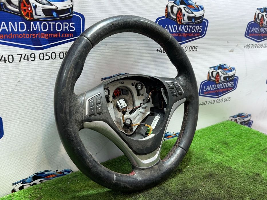 VOLAN PIELE BMW SERIA 1 E81 E82 E87 E88 2004-2011 COD OEM 307994999AEL / SW685313501