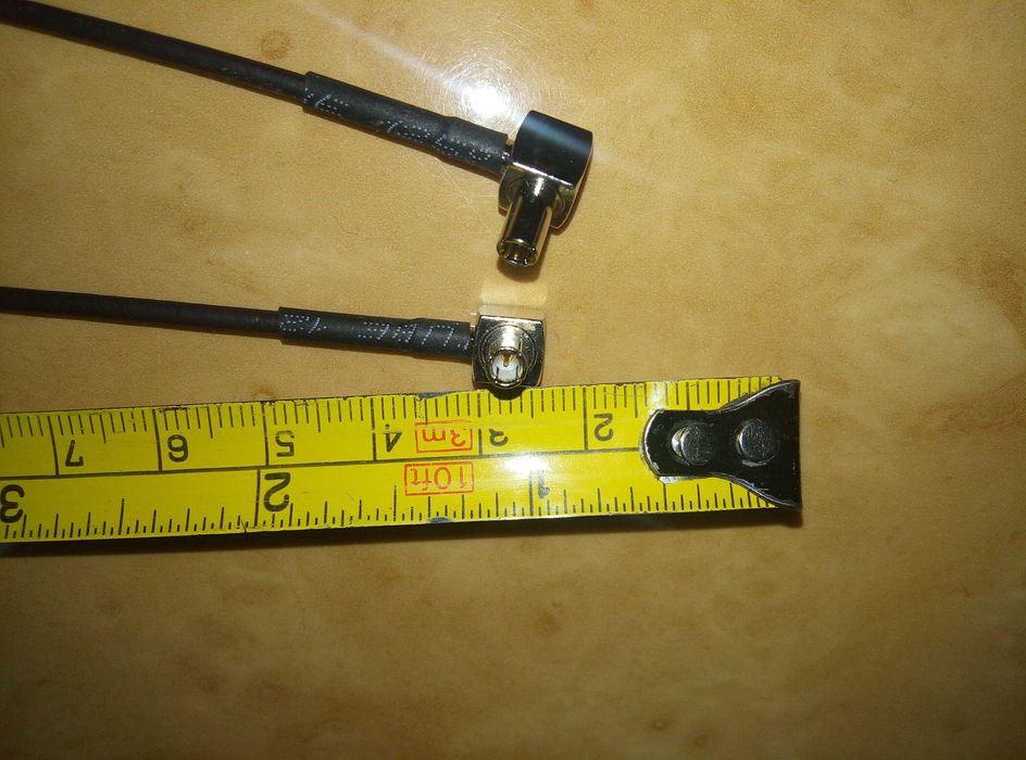 Антенны, усилитель 4G, кабель USB адаптер.