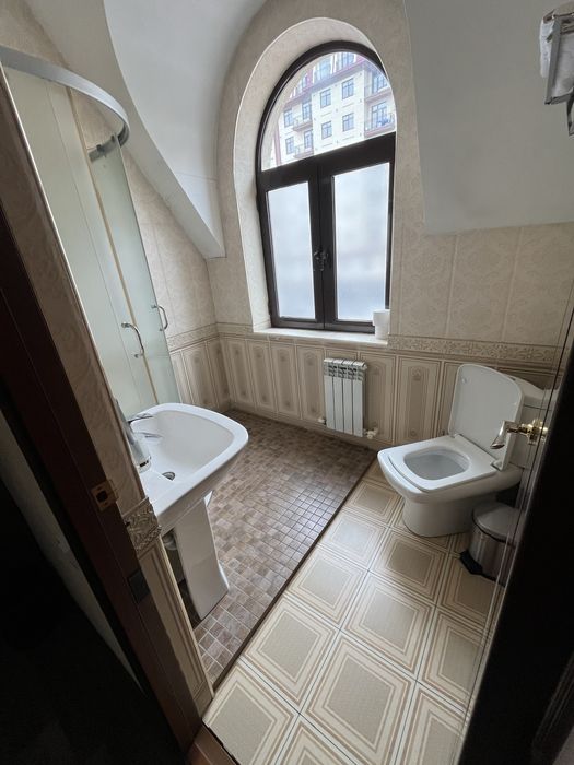 HALOL mehmonhona RIDVAN Plaza