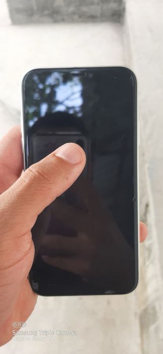 Iphone 11 ozi 64 Gb. VC/A zo'r holatda. Sim registratsiya qilingan.
